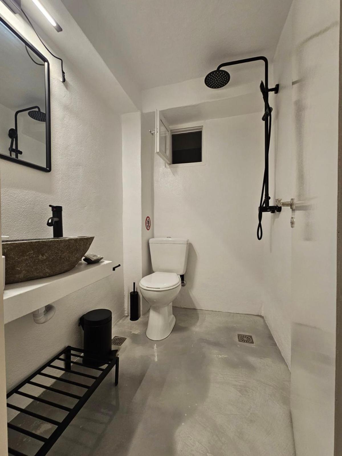 Pouletis Family Apartments - Akroyali Seaview Getaways 칼라마타 외부 사진