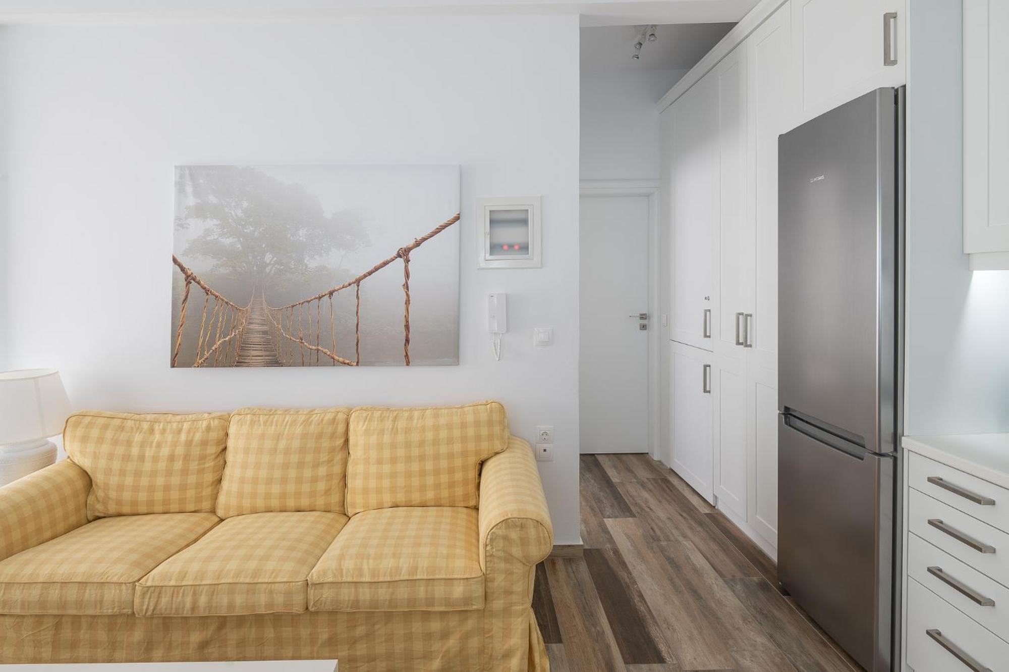 Pouletis Family Apartments - Akroyali Seaview Getaways 칼라마타 객실 사진